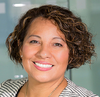 Claire Ashford, compliance-sjef ved en finansvirksomhet, portrett